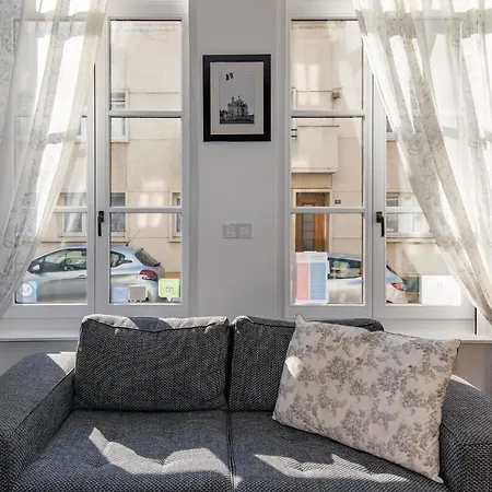 D'hotes Les Cles Des Places Panzió