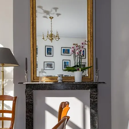 D'hotes Les Cles Des Places Panzió 4*